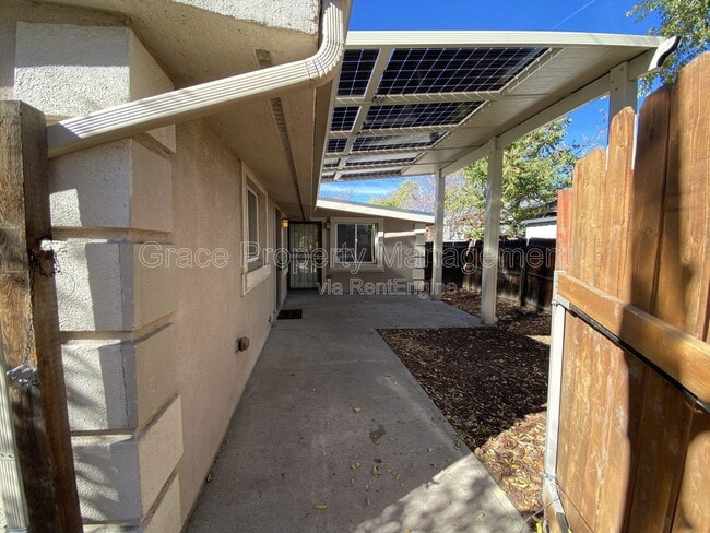 Photo - 2125 S Acoma St Casa Adosada