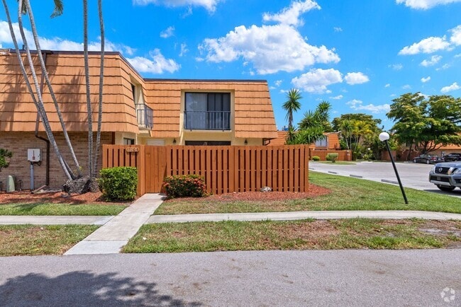 Building Photo - Parkwoods 1706-4 Unit 1706 Park Meadows Drive, 4 Rental