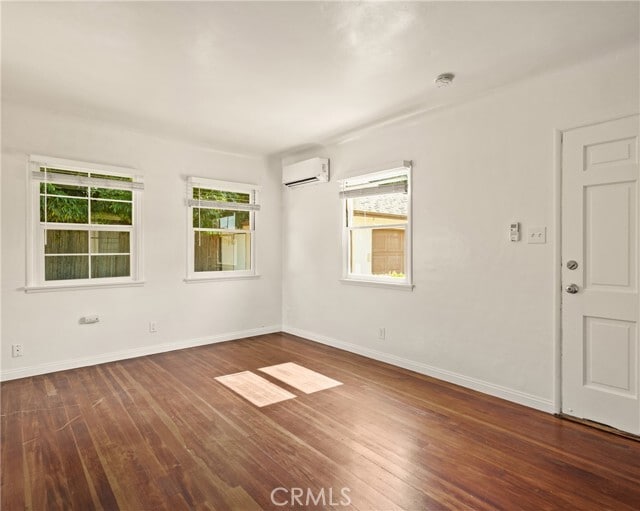 Photo - 657 E Jefferson Ave