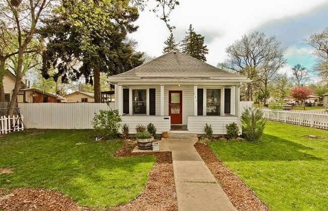 Building Photo - 947 Terry St Unit 947 Terry Main House - #A