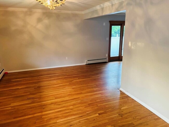 Photo - 63 S 6th St