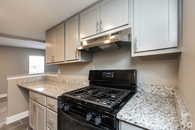 2BR, 1.5BA - 1,015 SF
