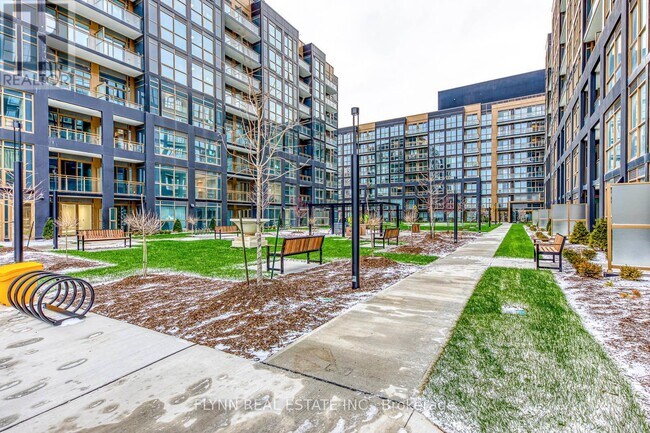 Photo - 2333 Khalsa Gate Unit 402