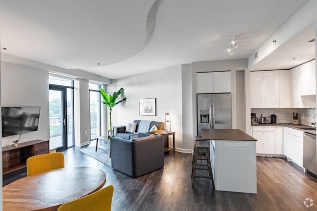 1BR, 1BA - 832SF