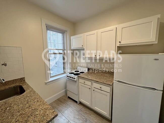 Building Photo - 1 bedroom in Boston MA 02215 Rental