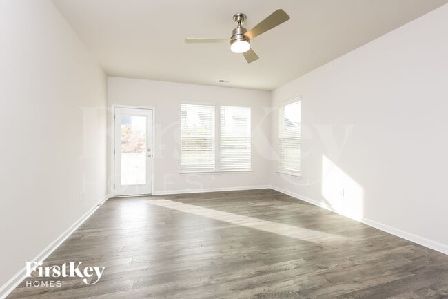 Photo - 709 Ridgemoor Trl