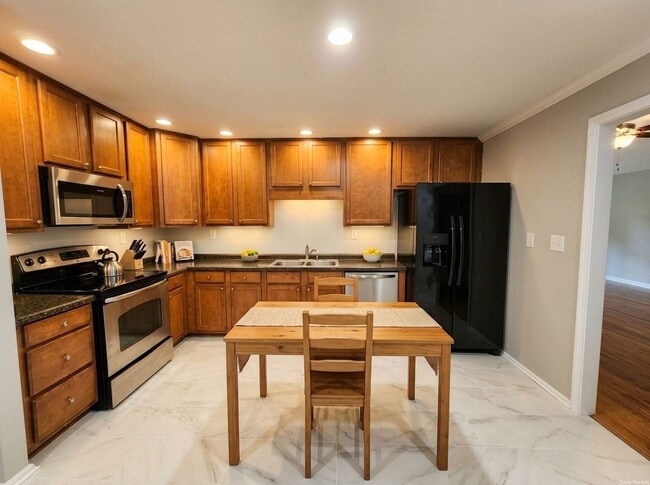 29 Tinica Way Unit Main House