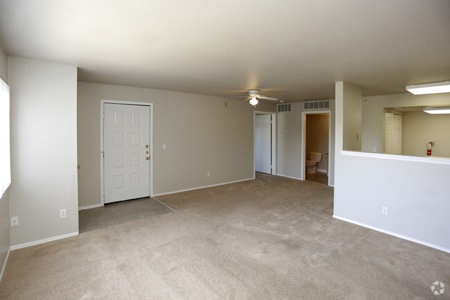 2BR, 2BA - 880 SF