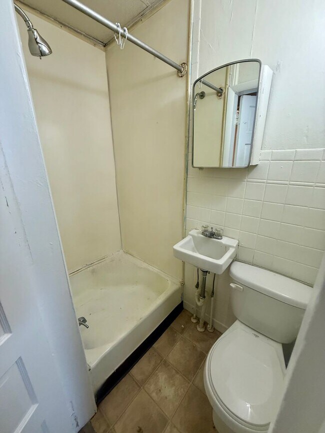 922 Washington St Unidad 922 Washington Street - #3