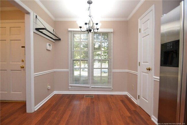 Photo - 121 Planetree Ln