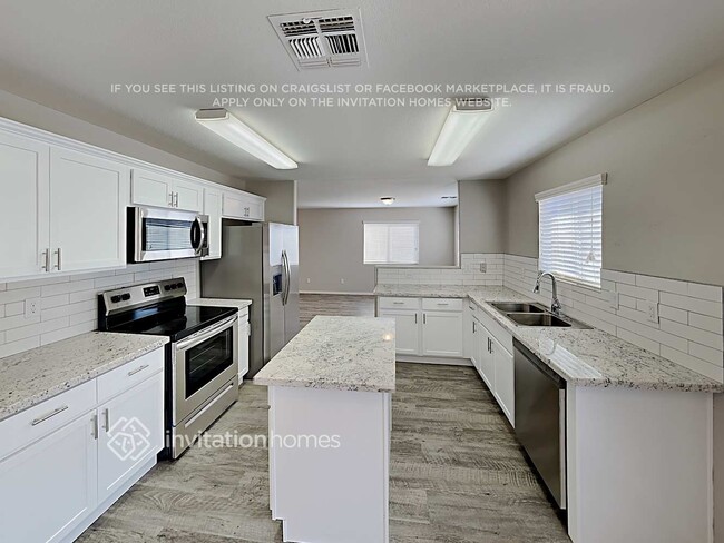 Photo - 1237 E Dust Devil Dr