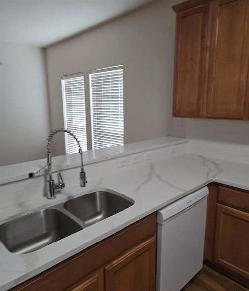 Photo - 440 Bentson Dr