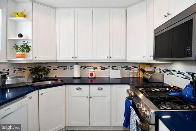 Photo - 854 N Liberty St