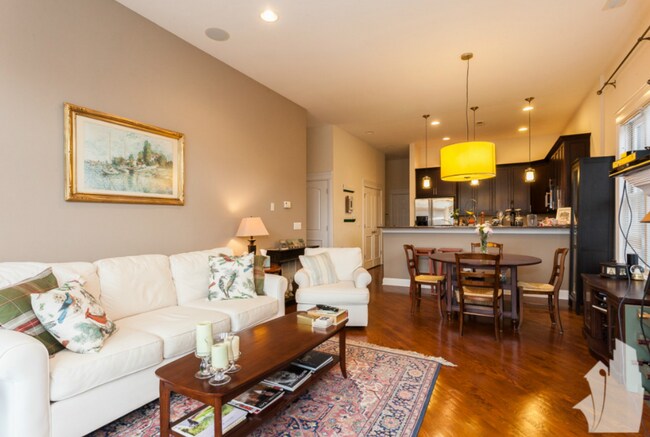 Photo - 2910 N Halsted St Unidad 302