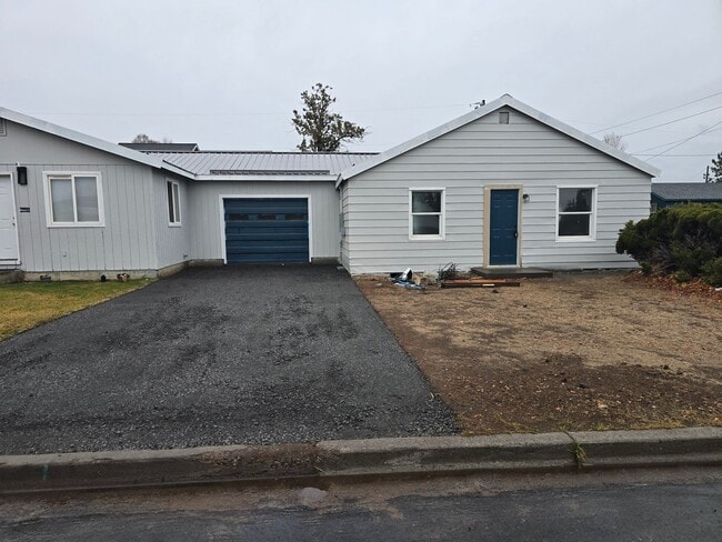 Building Photo - 17th St Duplex/Ariserem011 Unit 1038