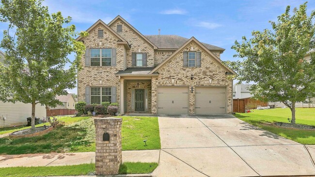 Photo - 636 Amrose Way