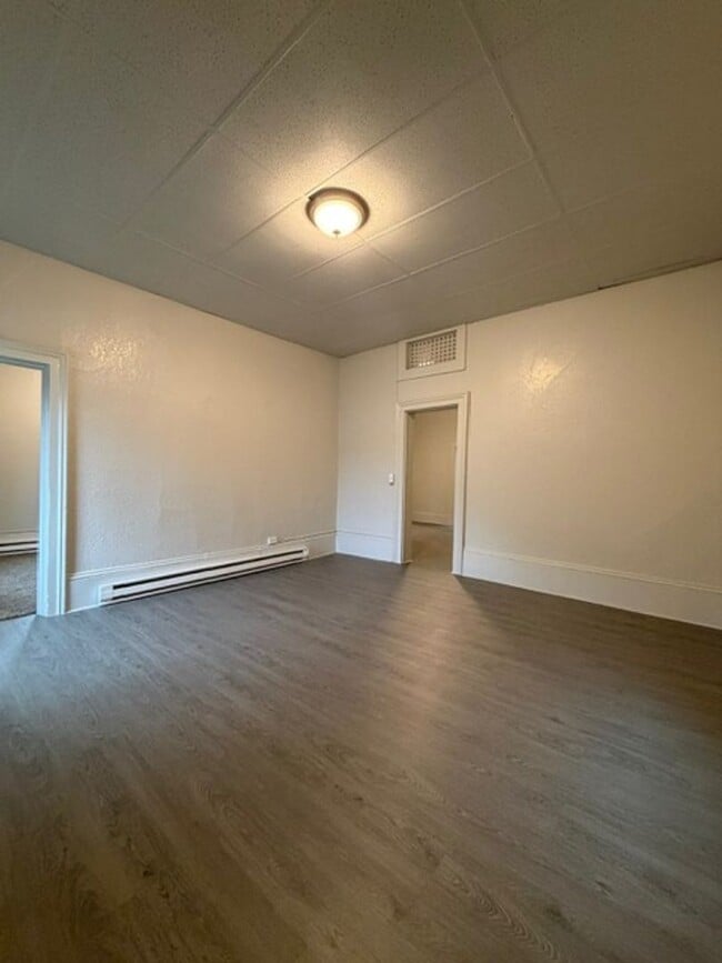 Photo - 219 Randall St