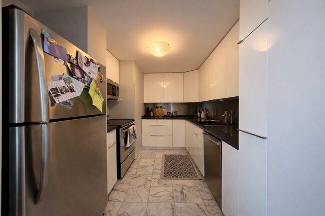 Photo - 5320 N Sheridan Rd Unit 910