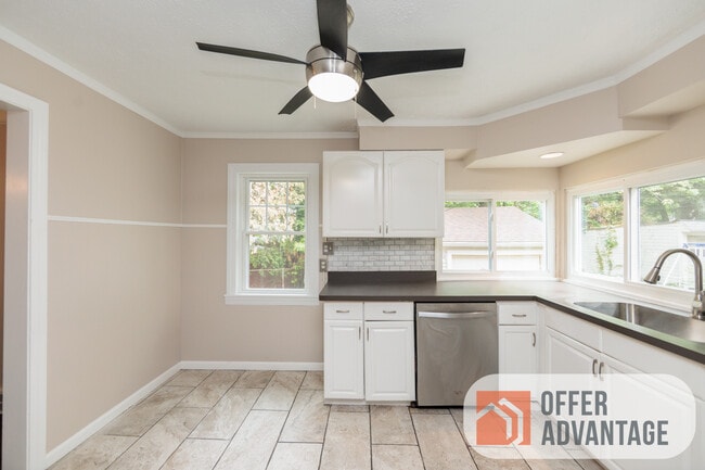 Photo - 3525 Radcliffe Rd