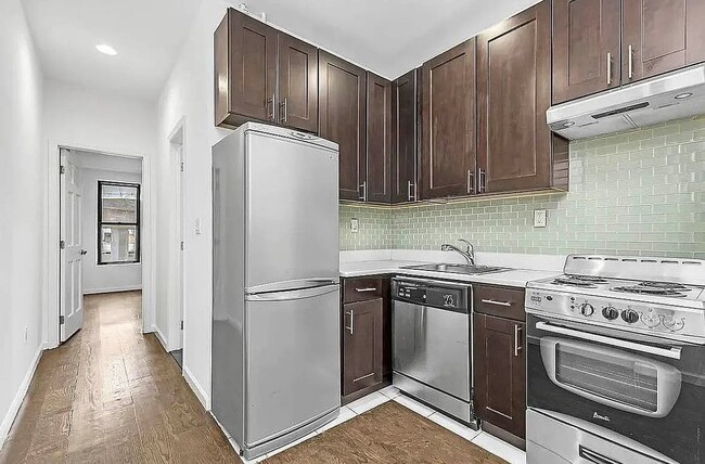 Photo - 32 Garnet St Unit 4LL
