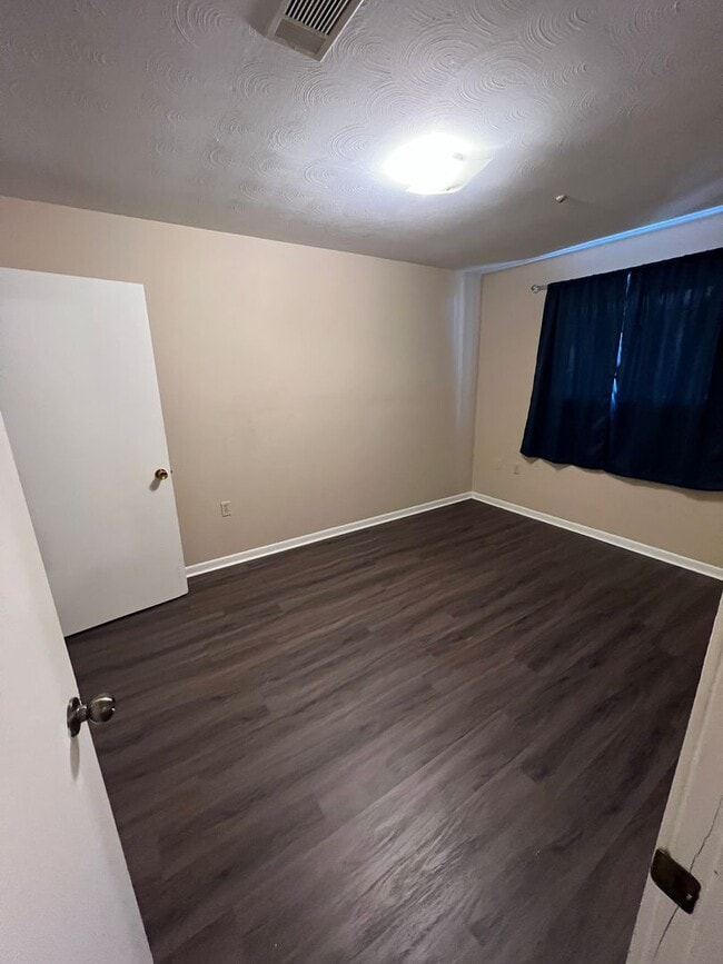 Photo - 1607 Laban Ave Unidad #4