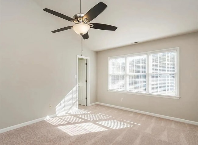 Photo - 824 Lockesley Ln