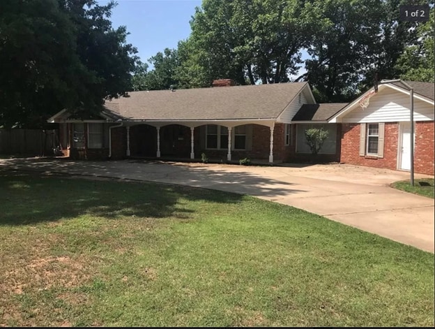 Building Photo - 1002 Brookside Dr