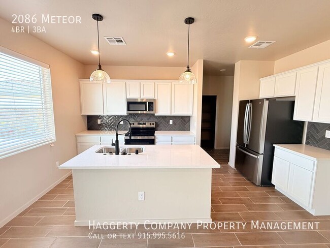 Photo - 2086 Meteor-