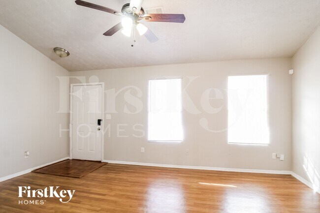 Photo - 6450 Peppermill Ln