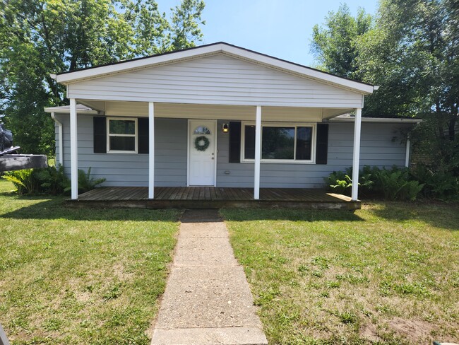 Building Photo - 803 W Donaldson Ave