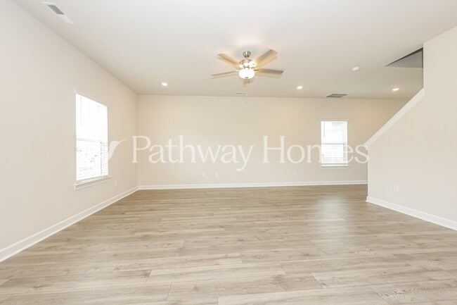 Photo - 3440 Quintana Dr