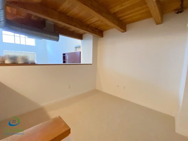 Photo - $3595.00 - Luxury 1/1.5 Santana Row with Bonus room