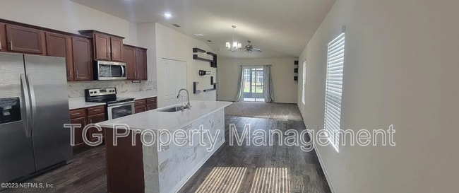 Building Photo - 8238 Meadow Walk Ln Rental