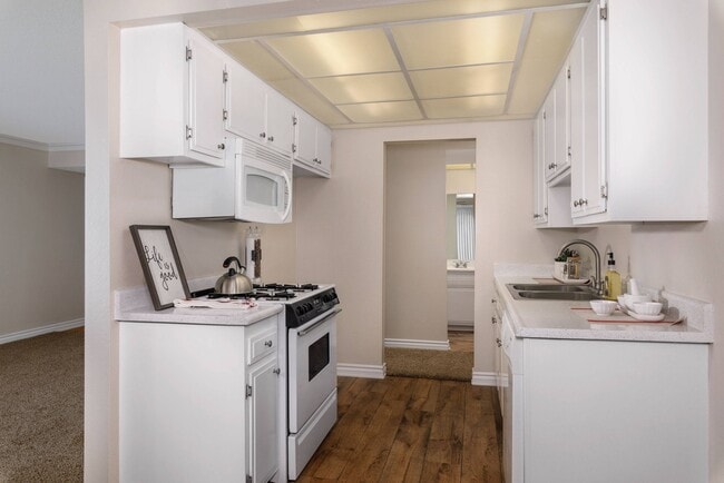 Photo - Canyon Pines Apartments