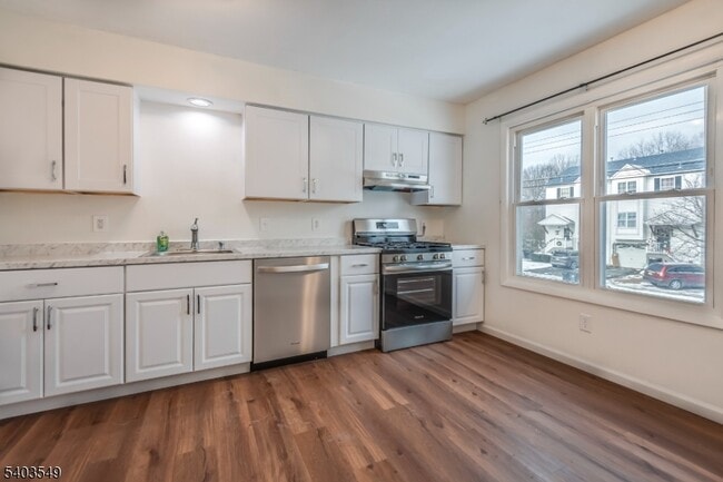 Photo - 50 W Railroad Ave