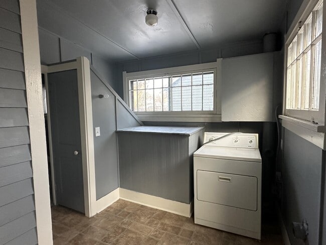 Photo - 512 E 20th St