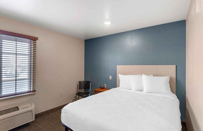 Furnished Studio-Loveland