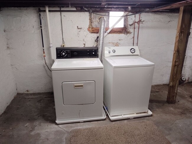 Photo - Furnished 3 Bedroom, 1 Bathroom