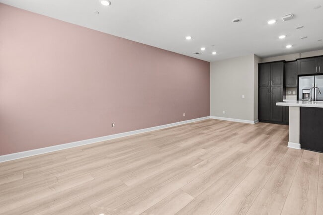 Photo - 1073 Delpy View Pt