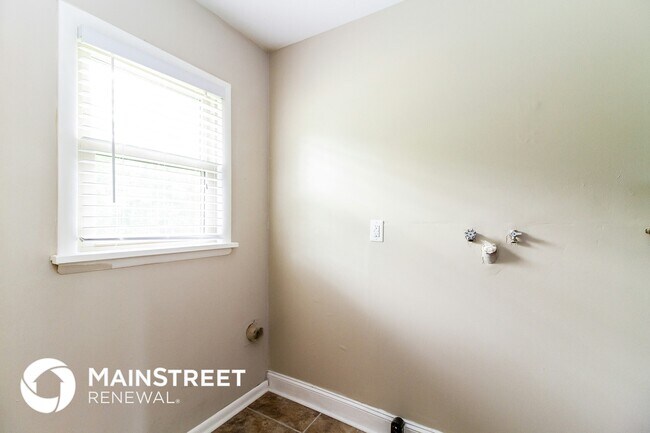 Photo - 5602 Mockernut Ln