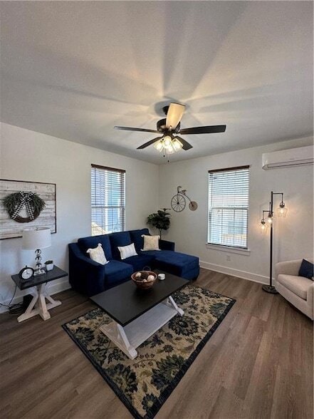 Photo - 851 S One Mile Rd