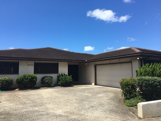Building Photo - 98-673  KAAHELE STREET Unit UPSTAIRS