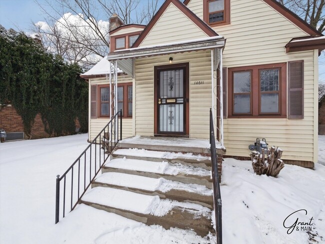 Photo - $1200 Bungalow