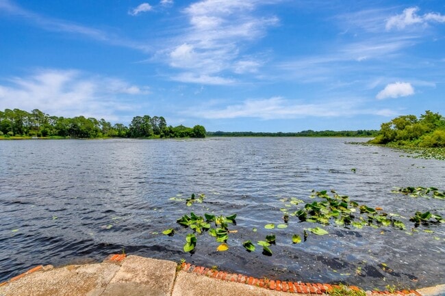 Photo - Bluelake Unit 3 Unit 1