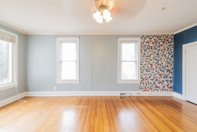 Photo - 299 Thirteenth St