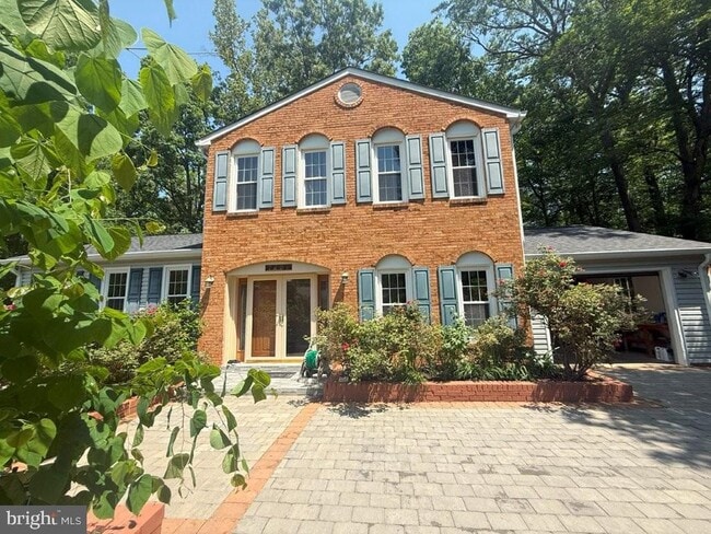 Building Photo - 7801 Cliffside Ct