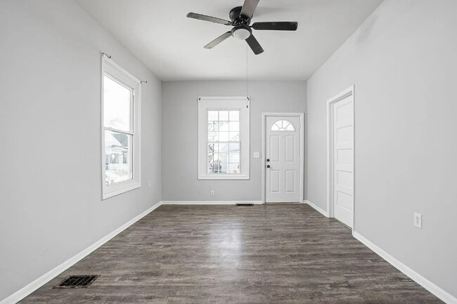 Photo - 1526 Lawton Ave