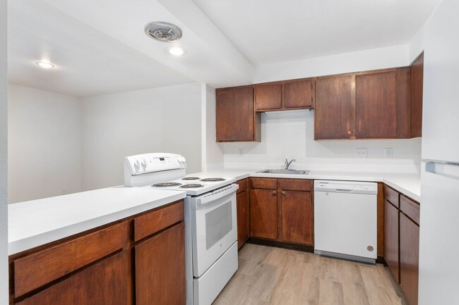 Photo - Glacier Park Apartments