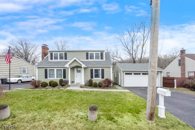 Photo - 26 Skyline Lakes Dr