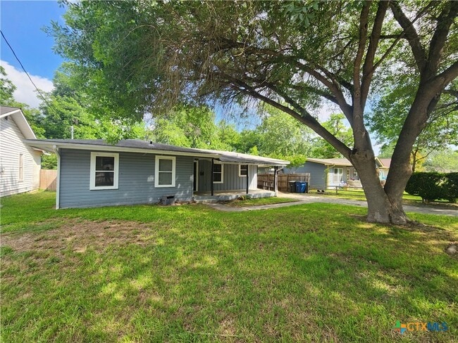 Photo - 554 Lee St